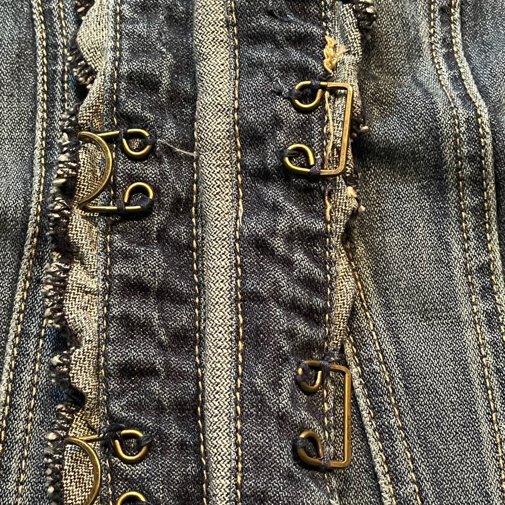 Jean vest size large - Picture 4 of 11